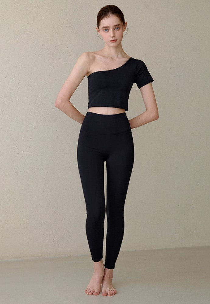 CONCH ONE SHOULDER CROP TOP NIGHT BLACK