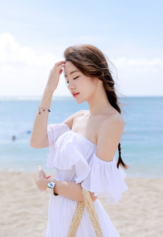 KOREA AVENUE  |  LILYA OFF-SHOULDER DRESS WHITE